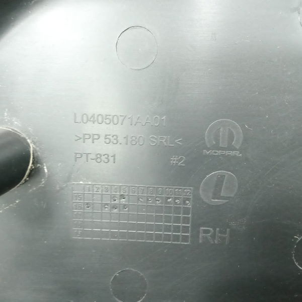 Acabamento Banco Diant Dir Fiat Toro 2017 Detalhe 0405071aa0