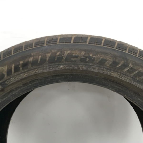 Pneu Bridgestone Turanza Er33 215/50 R17 Detalhe Dot 2416