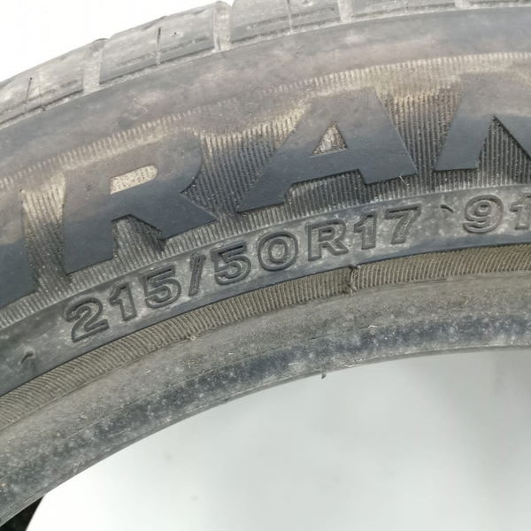 Pneu Bridgestone Turanza Er33 215/50 R17 Detalhe Dot 2416