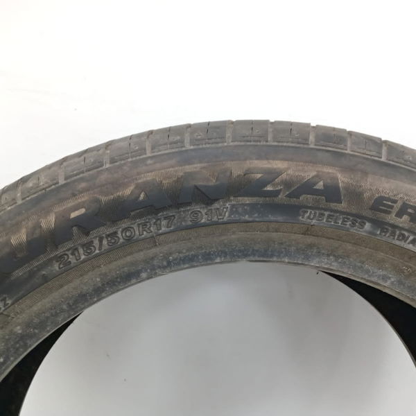 Pneu Bridgestone Turanza Er33 215/50 R17 Detalhe Dot 2416