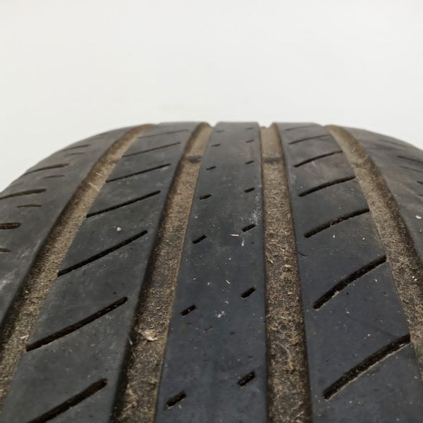 Pneu Bridgestone Turanza Er33 215/50 R17 Detalhe Dot 2416