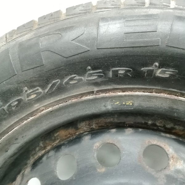 Estepe Pirelli P7 P 195/65r15 