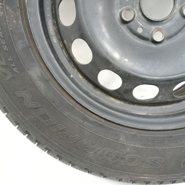 Pneu Pirelli Scorpion Verde 215/65r16