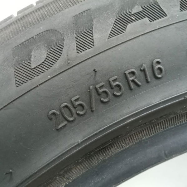 Pneu Diamondback Dsh11 205/55 R16 Detalhe 