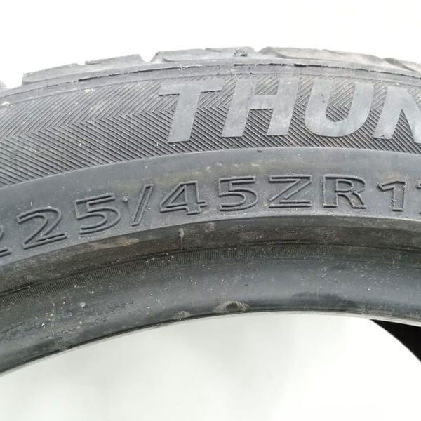 Pneu Delinte Thunder D7 225/45 R17  Dot 2317