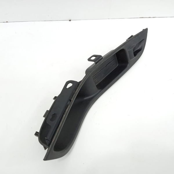 Moldura Comando Vidro Porta Diant Direita Ford Focus 2016