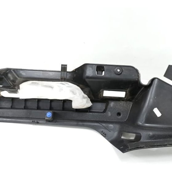 Suporte Esquerdo Tampão Bagagito Ford Focus 2016