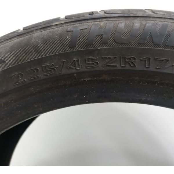 Pneu Delinte Thunder D7 225/45 R17 Dot 2217