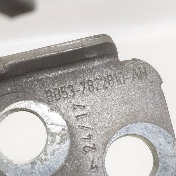 Dobradiça Inferior Porta Dianteira Direita Ka 1.0 Hatch 2018