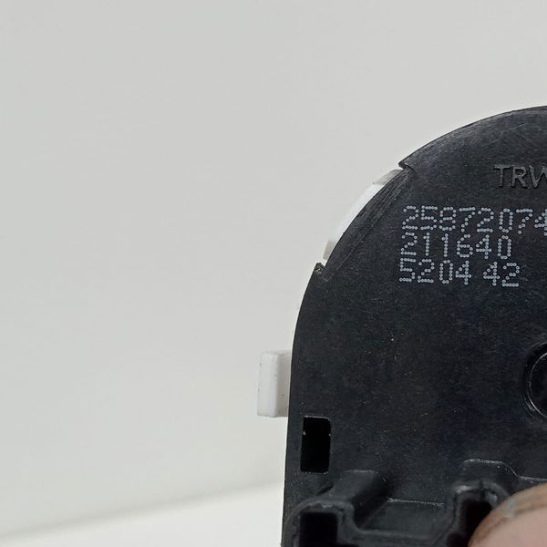 Comando Retrovisor Tracker 2014 2015