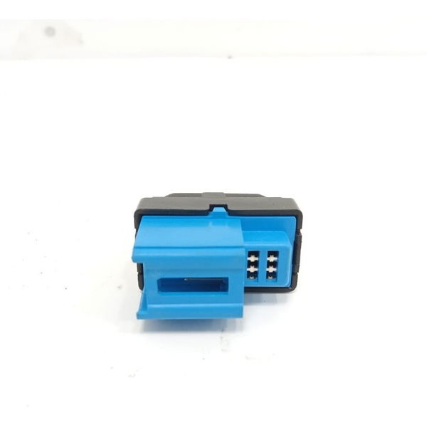 Trava Porta Dianteira Esquerda Tracker 2014 2015