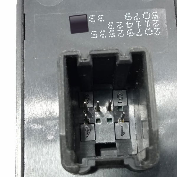 Comando Vidro Porta Traseira Direita Tracker 2014 2015