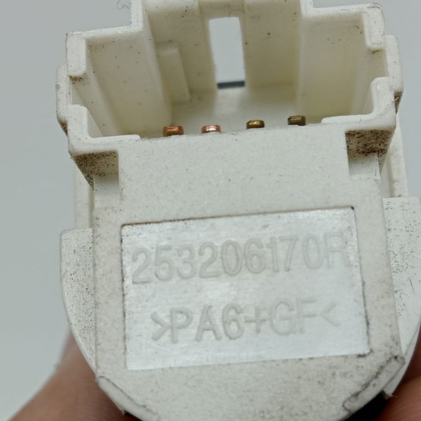 Sensor Pedal Freio Renault Logan 1.0 2018 253206170r
