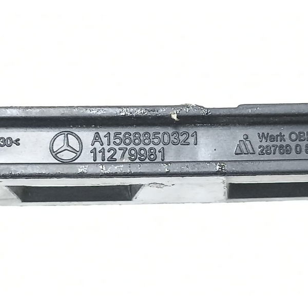Guia Esquerdo Parachoque Traseiro Mercedes Gla200 2018