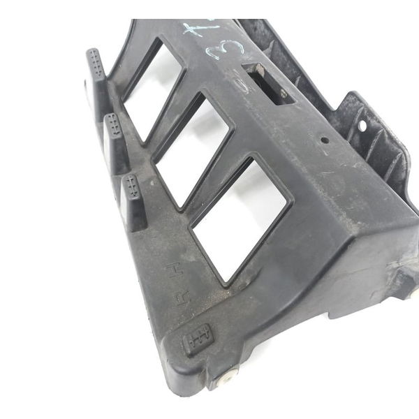 Suporte Parachoque Traseiro Lado Direito Hyundai Azera 2013