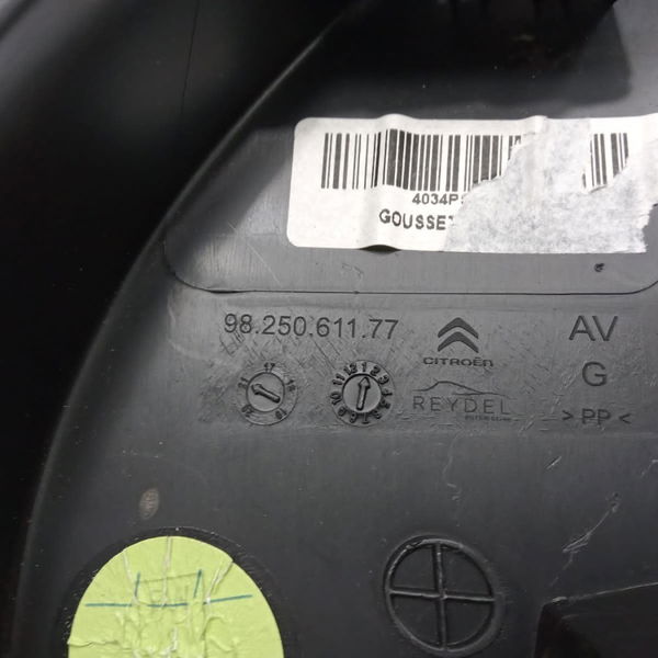 Acabamento Interno Retrovisor Esquerd C4 Cactus 2022 Detalhe
