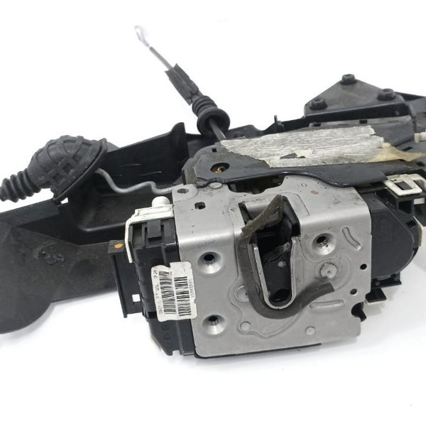 Fechadura Porta Dianteira Esquerda Mercedes C180 2013