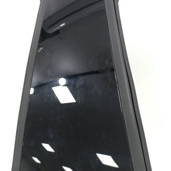 Acabamento Externo Coluna Central Dir Mercedes Gla200 2018