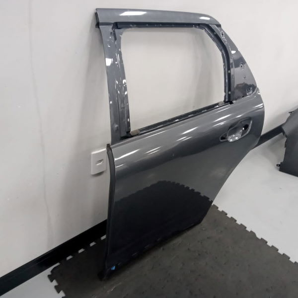 Porta Traseira Esquerda Citroen C4 Cactus 2022 Detalhe