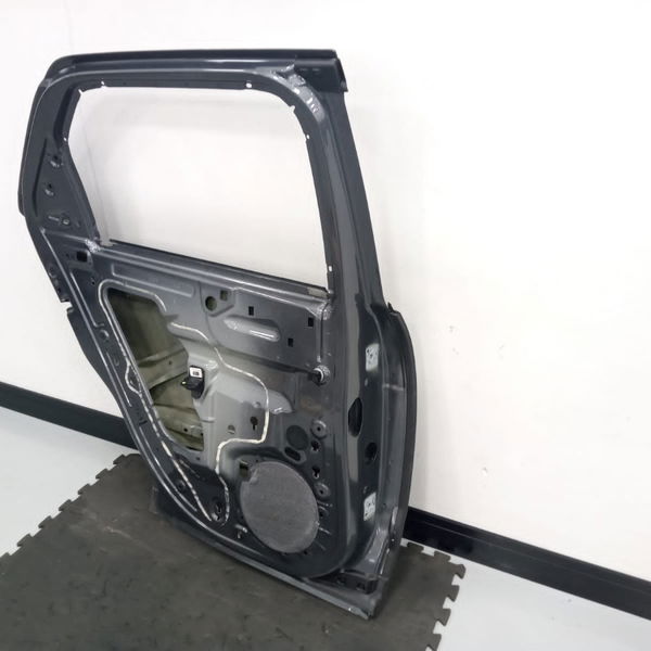 Porta Traseira Esquerda Citroen C4 Cactus 2022 Detalhe