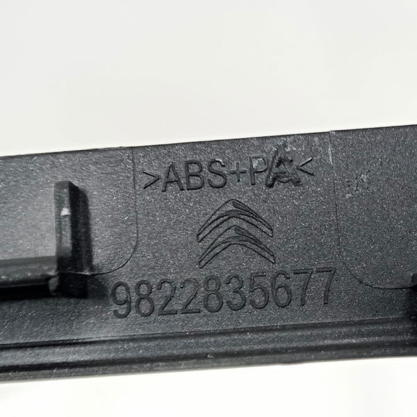 Moldura Tela Multimídia Citroen C4 Cactus 2022 9822835677