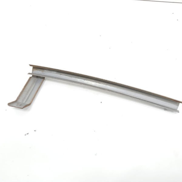 Guia Vidro Porta Dianteira Direita Honda Crv 2.0 4x2 2010