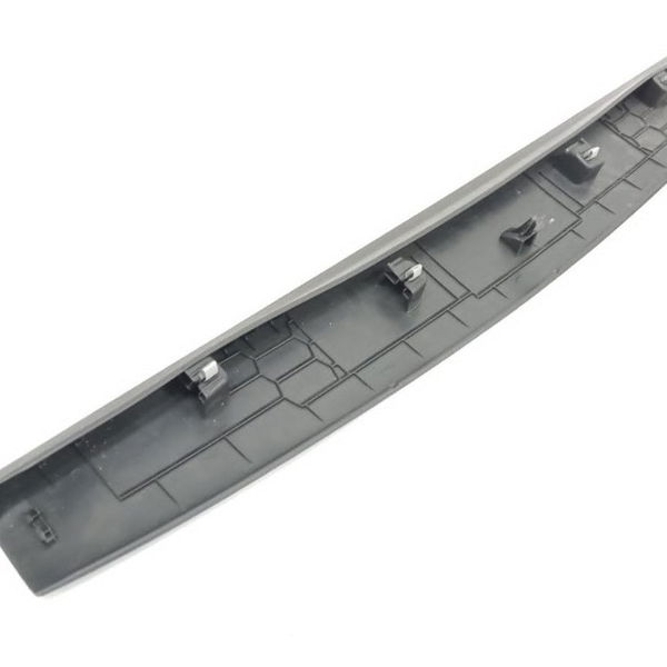 Acabamento Interno Superior Tampa Traseira Vw Golf Tsi 2015