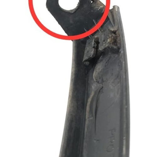 Moldura Paralama Dianteiro Direito Honda Crv 2.0 4×2 2010