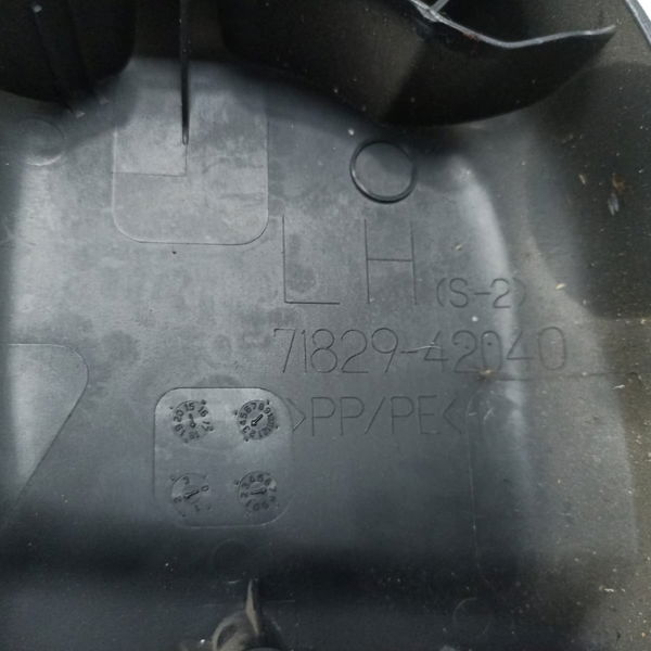 Acabamento Banco Traseiro Esquer Toyota Rav4 2018 7182942040