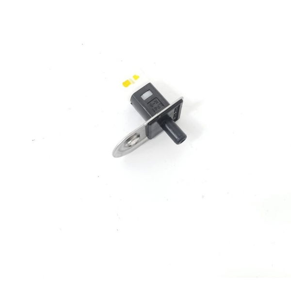 Interruptor Porta Tras Esque Hyundai Hb20 1.0 M Comfort 2023