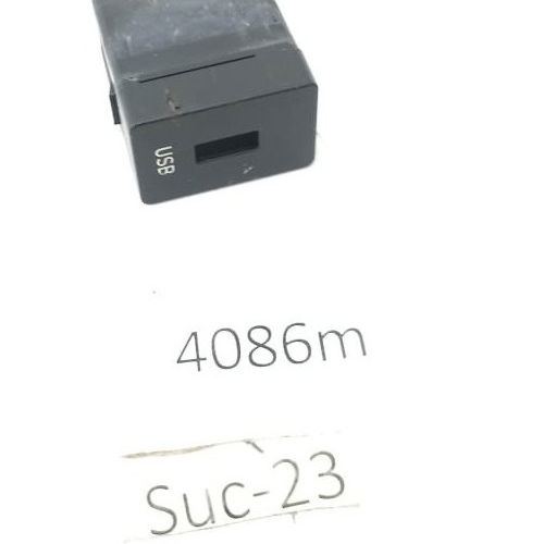 Capa Botão Entrada Usb Hyundai Hb20 1.0 M Comfort 2022