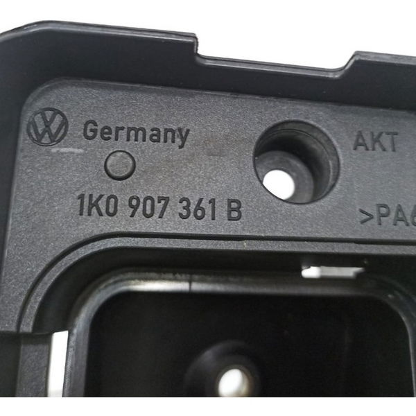 Suporte Caixa Fusível Vw Passat Variant 2.0 Tsi 2013