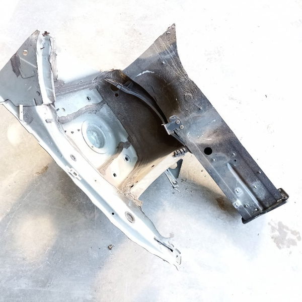 Longarina Caixa Roda Esquerda Audi A4 2011 2012