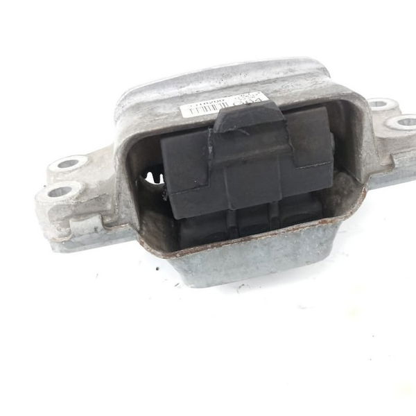 Coxim Esquerdo Motor Vw Passat Variant 2.0 Tsi 2013