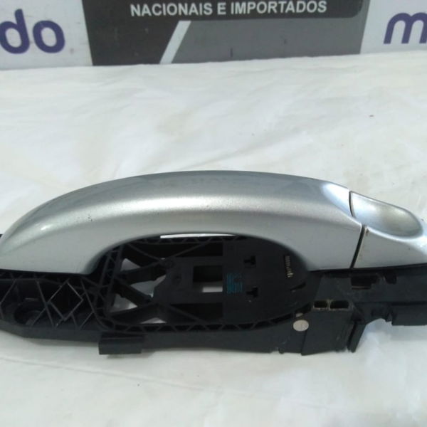 Maçaneta Externa Porta Traseira Volkswagen Amarok 2014