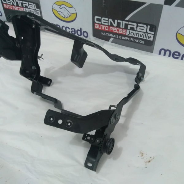 Óculos Suporte Do Farol Esquerdo Mercedes C250 2011