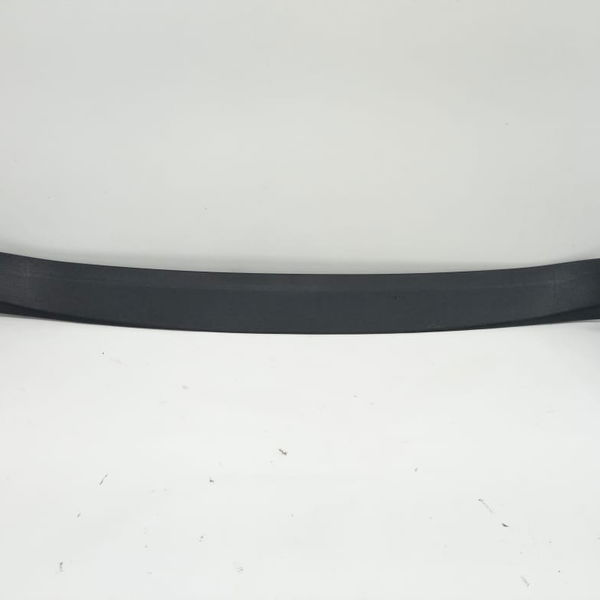 Acabamento Moldura Tampa Traseira Audi A1 Tfsi 2012
