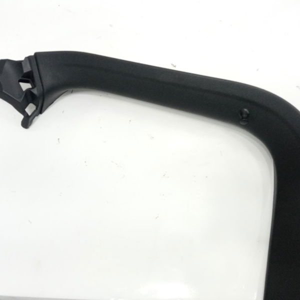 Acabamento Moldura Tampa Traseira Audi A1 Tfsi 2012