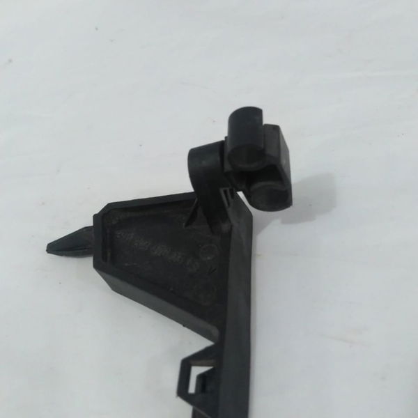 Suporte Tubo Modulo Abs Mercedes C250 2011 A2044760336