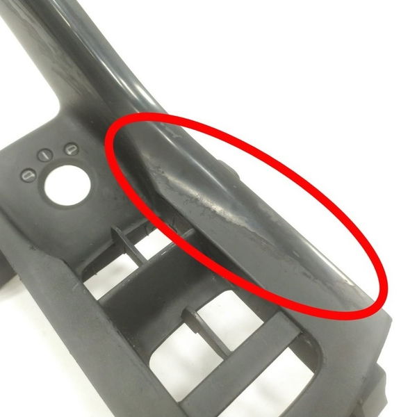 Apoio Encosto Braço Dianteiro Esquerdo Audi Q3 2013 Detalhe