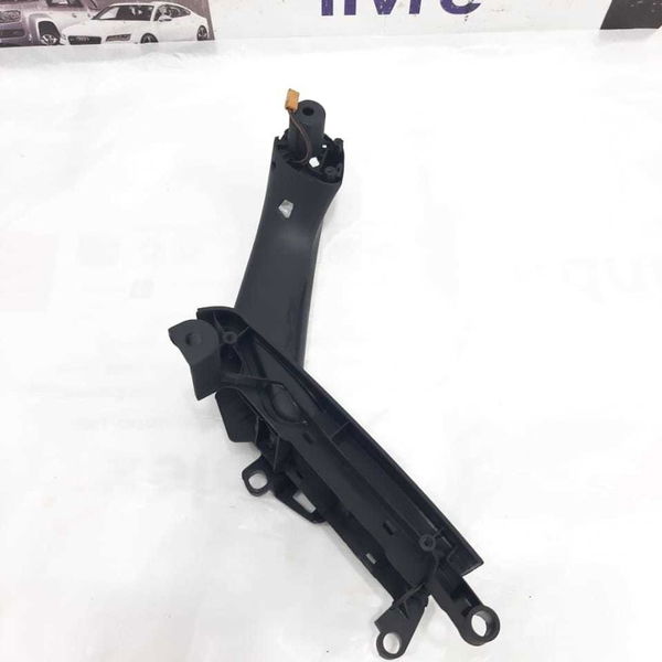 Apoio Encosto Braço Dianteiro Esquerdo Audi Q3 2013 Detalhe