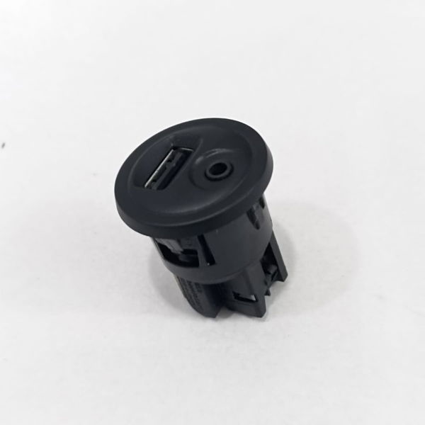 Entrada Usb Peugeot 208 2015