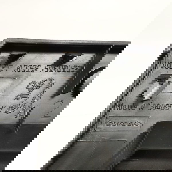 Tampa Caixa Fusível Painel Peugeot 408 Thp 2018