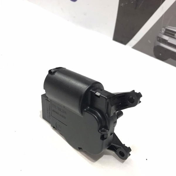 Motor Atuador Ar Touareg 4.2 V8 2007 2008 52411483 Detalhe