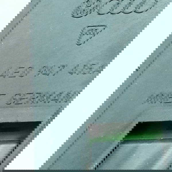 Luz Cortesia Banco Dianteiro Direito Audi Q7 2018