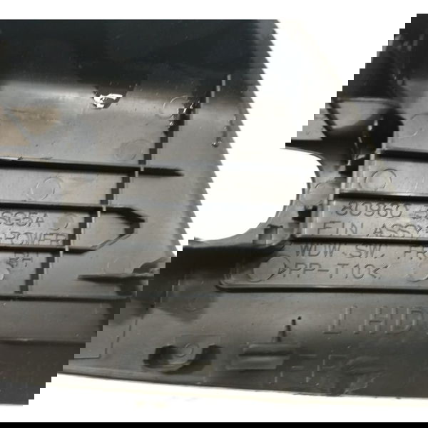 Moldura Botão Vidro Porta Dianteira Direita Sentra 2015