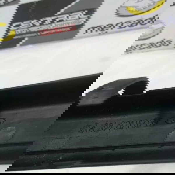 Acabamento Dobradiça Porta Malas Direito Mercedes C250 2011