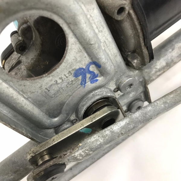 Galhada Motor Limpador Bmw 118i 2012 726750302
