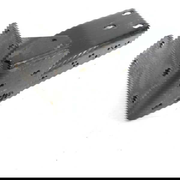 Suporte Esq Para-choque Diant Mercedes-benz Axor 1933 2012