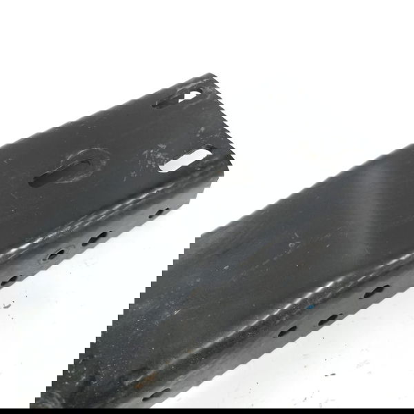 Suporte Esq Para-choque Diant Mercedes-benz Axor 1933 2012